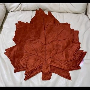 Better Homes & Garden Leaf Placemats